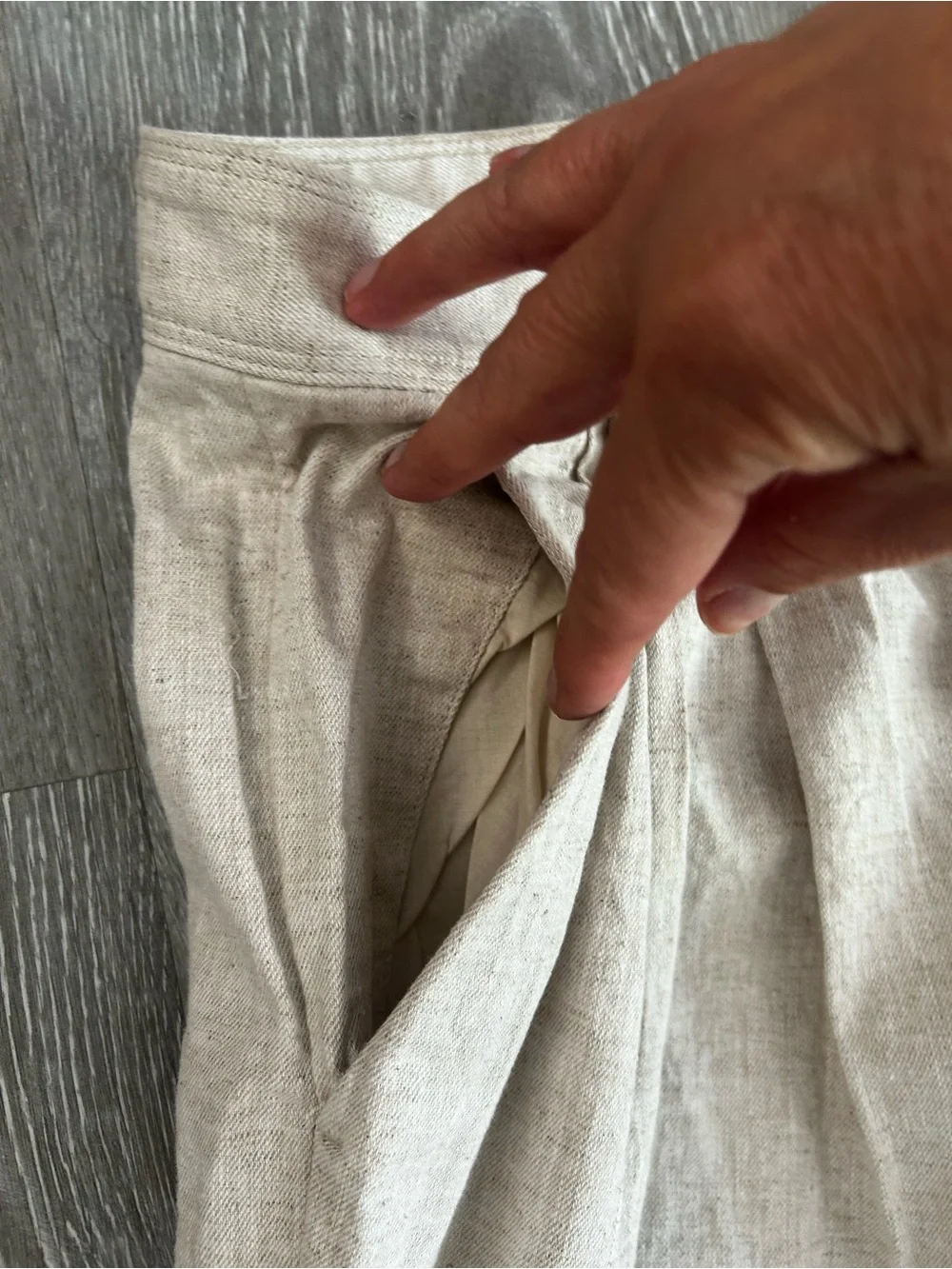 Banana Republic Linen Blend Light Beige Wide-Leg Pleated Trousers Size 14